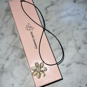 Flower necklace